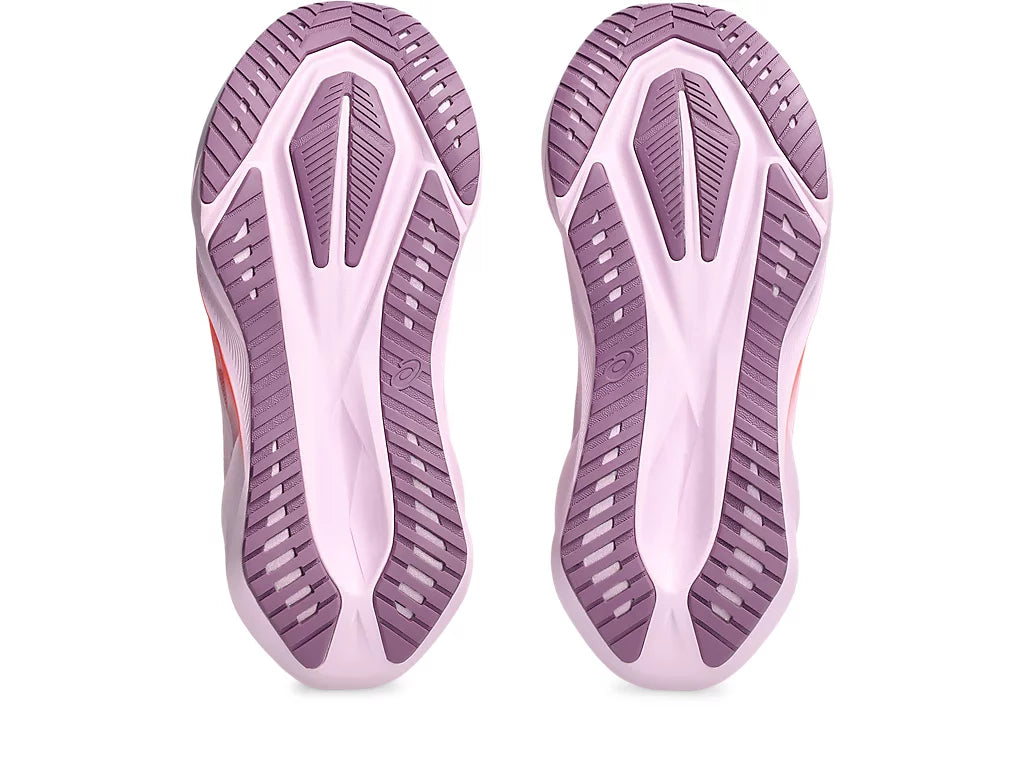 {{ Cloudrunner 2 'White/Sand' }} {{ White Sand }} {{ Sneakers}} {{ On }} {{ Cloudrunner2}}