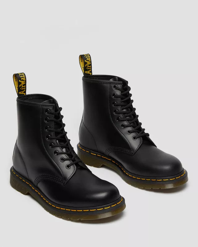 Dr. Martens 1460 Smooth Leather Lace Up Boots in Black – factory-grade premium streetwear boots available at KiXX.