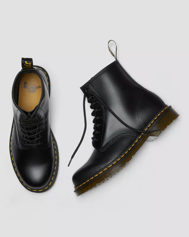 Dr. Martens 1460 Smooth Leather Lace Up Boots in Black – factory-grade premium streetwear boots available at KiXX.