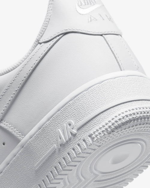 Nike Air Force 1 07 classic white leather low-top sneaker