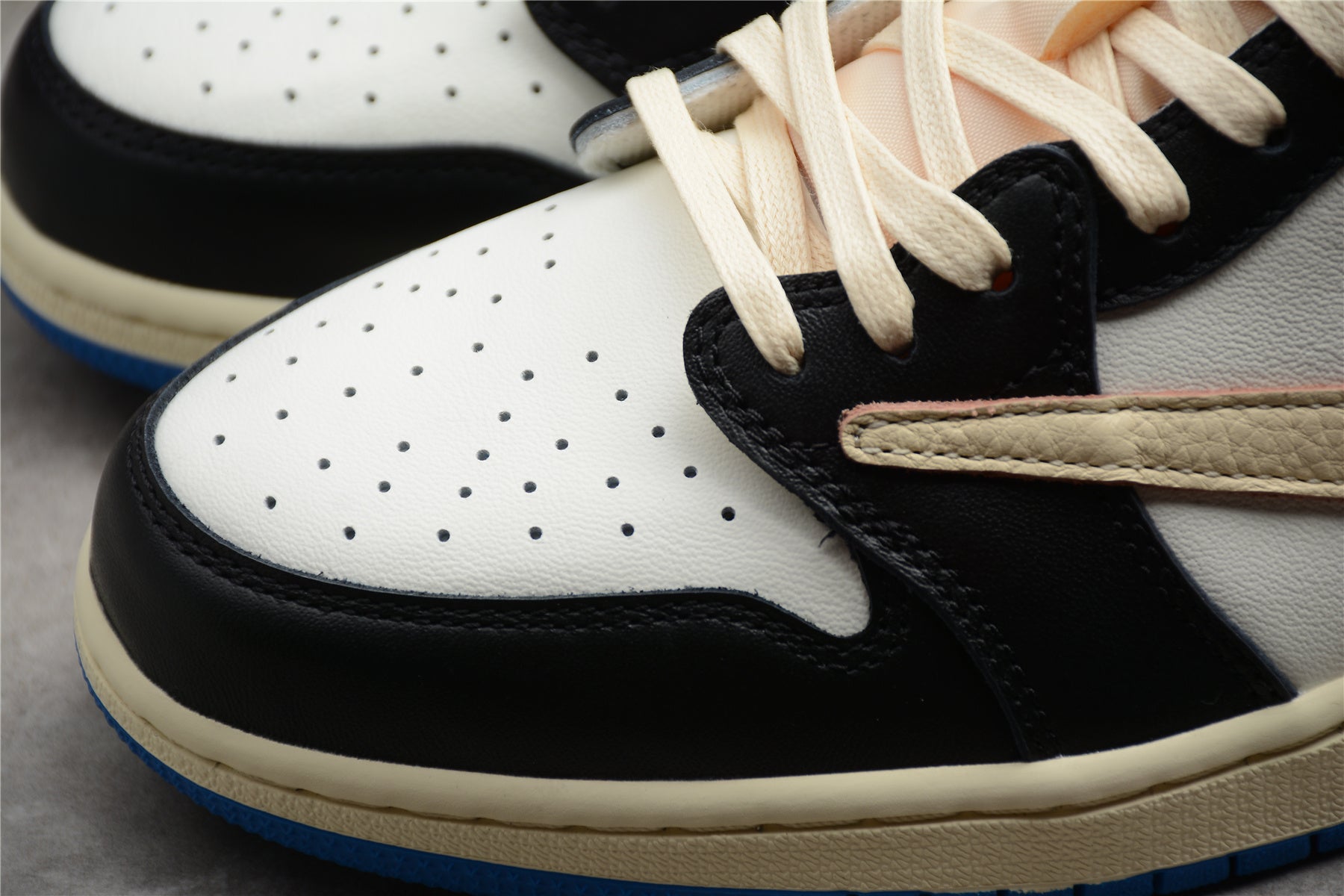 Nike Air Jordan 1 Low Travis Scott x Fragment