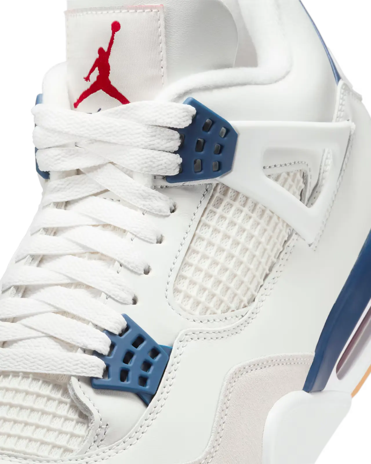 {{ Cloudrunner 2 'White/Sand' }} {{ White Sand }} {{ Sneakers}} {{ On }} {{ Cloudrunner2}}